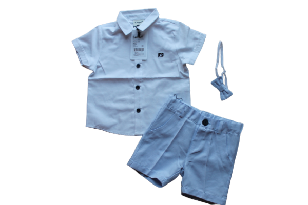 Shirt met korte broek lichte blauw