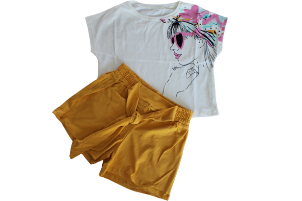 Set T-shirt met korte broek in geel
