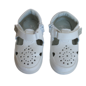 Babies shoes summer white